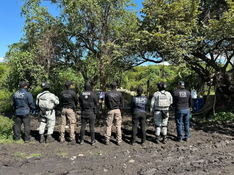 narcolaboratorio Yautepec Morelos con reactores y contenedores industriales asegurados por autoridades federales