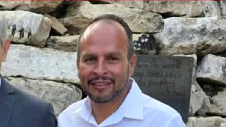 escena del crimen en Cuernavaca tras el asesinato del funcionario Alfonso Díaz del Ayuntamiento local
