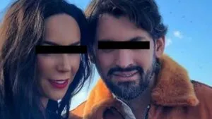 Autoridades estadounidenses detienen a Víctor Manuel Álvarez Puga en Miami, acusado de corrupción y desvío de dinero público.