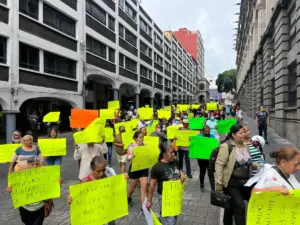 ciudadanos marchan en Cuernavaca exigiendo justicia por joven asesinado presuntamente por policía