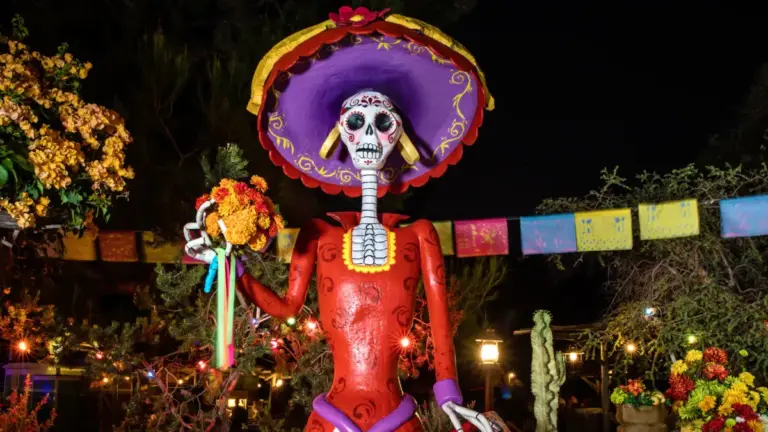 altares y danzas tradicionales en el Festival Miquixtli Morelos 2025 durante la celebración del Día de Muertos