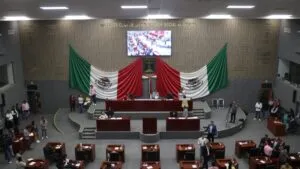 Diputados analizan el Paquete Económico 2026 en pleno estatal