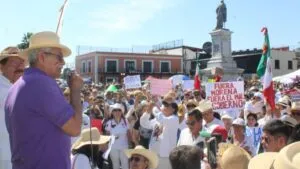 Colectivo Generación Z marchando en Cuernavaca para exigir seguridad