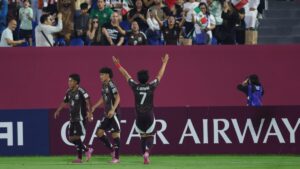 Jugadores de México Sub-17 celebran triunfo en penales frente a Argentina