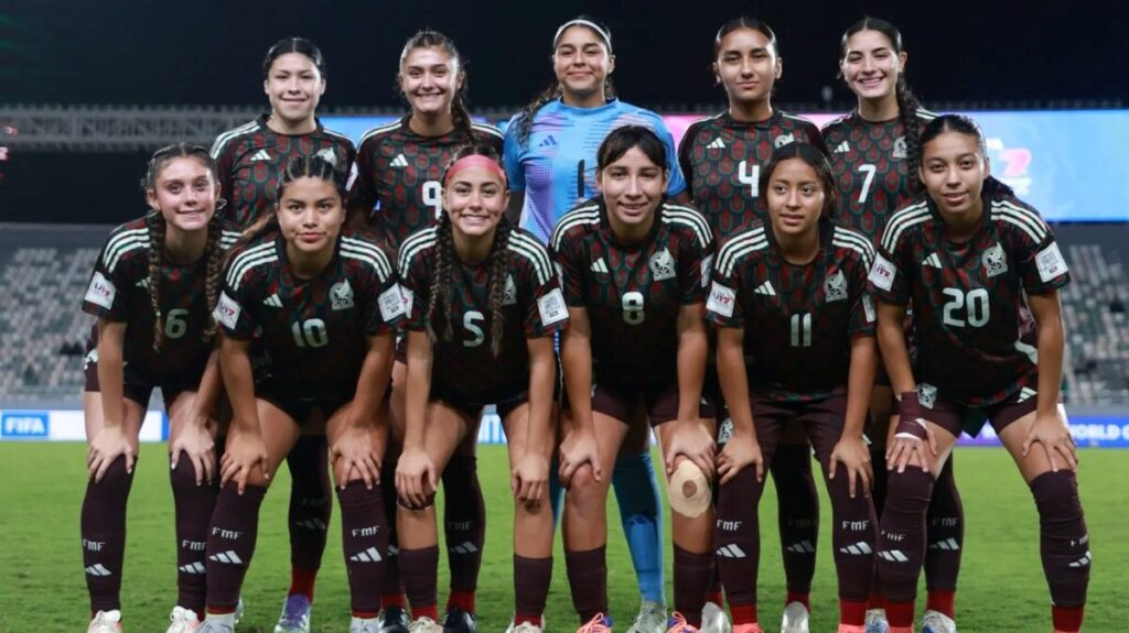 Jugadoras de México Sub-17 Femenil celebran un gol durante el Mundial de Marruecos.