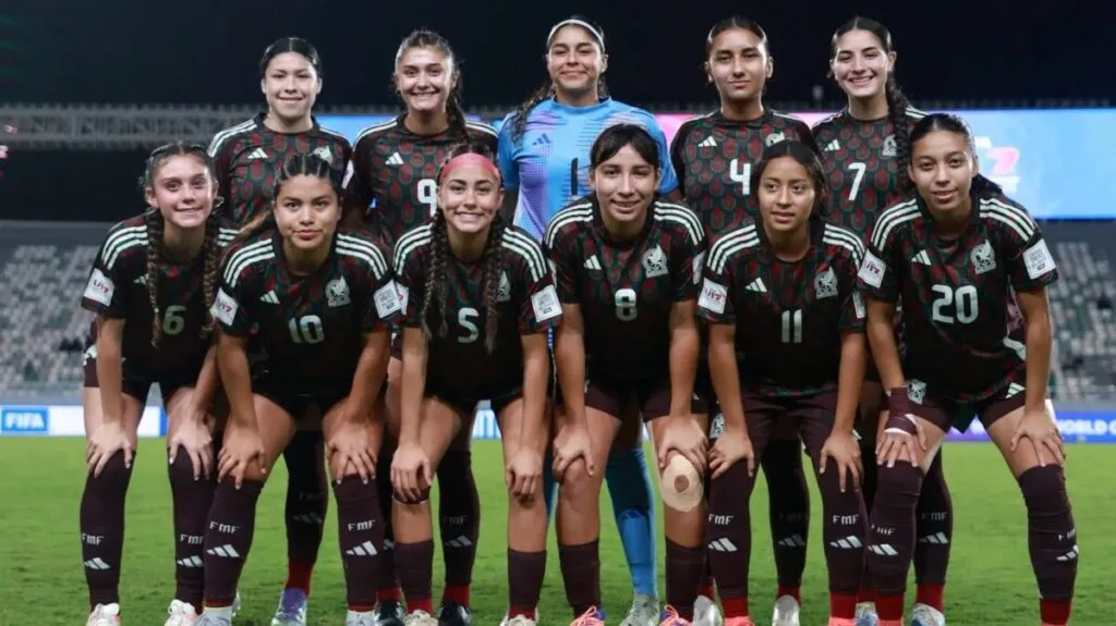 Jugadoras de México Sub-17 Femenil celebran un gol durante el Mundial de Marruecos.
