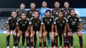 Jugadoras de México Sub-17 Femenil celebran un gol durante el Mundial de Marruecos.
