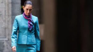 Legisladores de Morena en el Congreso de Morelos durante sesión en la que respaldan reforma contra el acoso sexual.