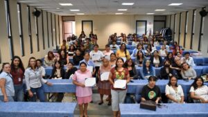Estudiantes de Morelos aprenden técnicas artesanales de Cuentepec y Hueyapan como parte de un proyecto de preservación cultural.