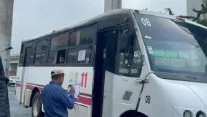 Transporte público en Morelos enfrenta debate por aumento de tarifa y posibles protestas
