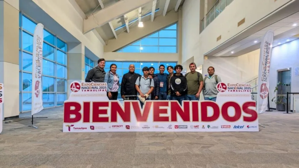 Estudiantes de la UTEZ celebran acreditación internacional