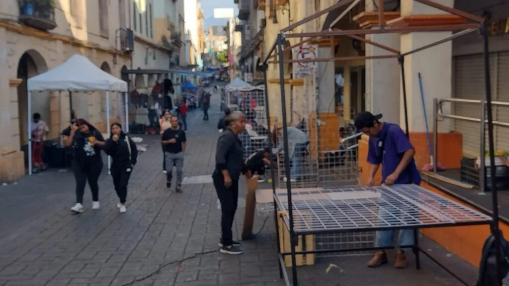 Comerciantes regresan de forma escalonada al centro de Cuernavaca con reglas de movilidad y ventas limitadas en enero Morelos hoy.