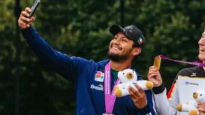 Máximo Méndez recibe reconocimiento de World Archery Americas como el mejor arquero sub 21 de arco compuesto del continente.