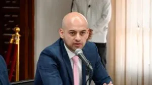 Secretario de Gobierno de Morelos llama al diálogo con transportistas mientras siguen amparos contra la nueva Ley de Movilidad estatal.