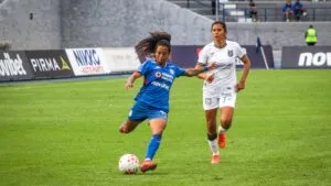 Cruz Azul femenil celebra victoria ante Querétaro en el Estadio Centenario de Morelos