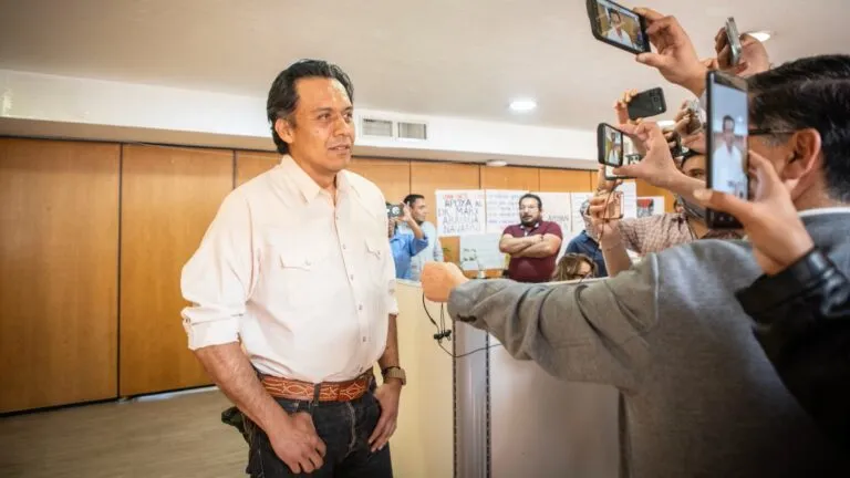 Marx Arriaga abandona la SEP tras desacuerdos por cambios en libros de texto educativos