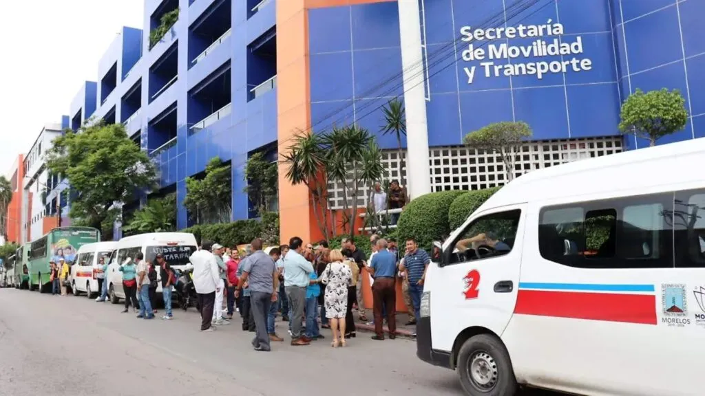 Crisis en la Secretaria de Movilidad y Transporte en Morelos marcada por desabasto de placas y opacidad institucional