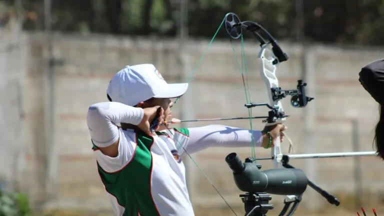 Arqueros morelenses compiten en ranking nacional de tiro con arco en Morelos