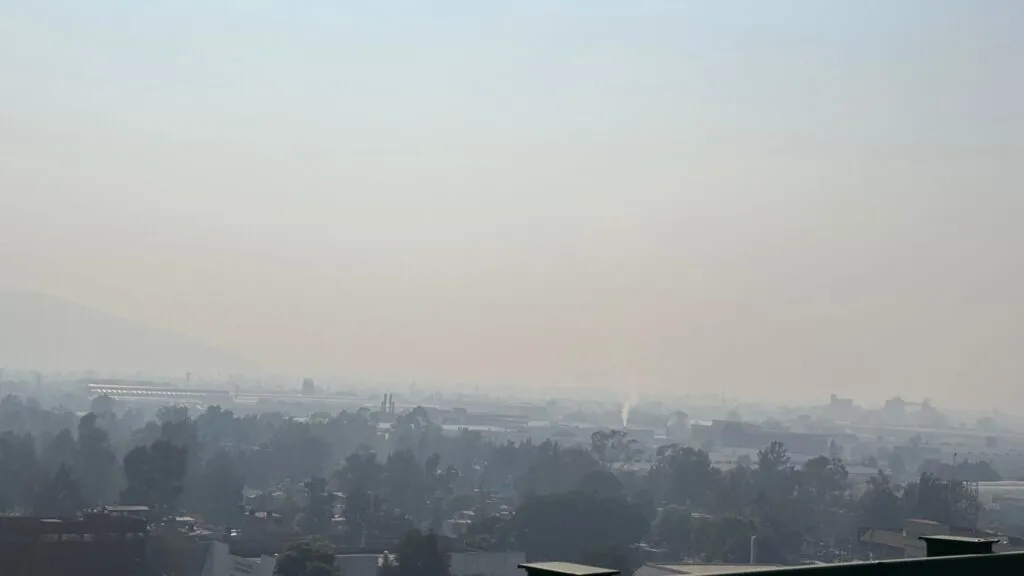 Cielo contaminado en CDMX durante Contingencia Ambiental por altos niveles de ozono