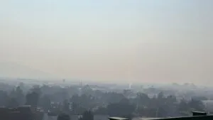 Cielo contaminado en CDMX durante Contingencia Ambiental por altos niveles de ozono