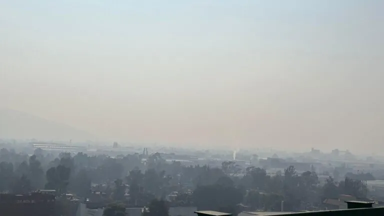 Cielo contaminado en CDMX durante Contingencia Ambiental por altos niveles de ozono