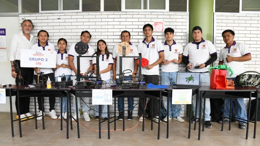 Estudiantes participan en evento de orientación vocacional de Upemor en Morelos