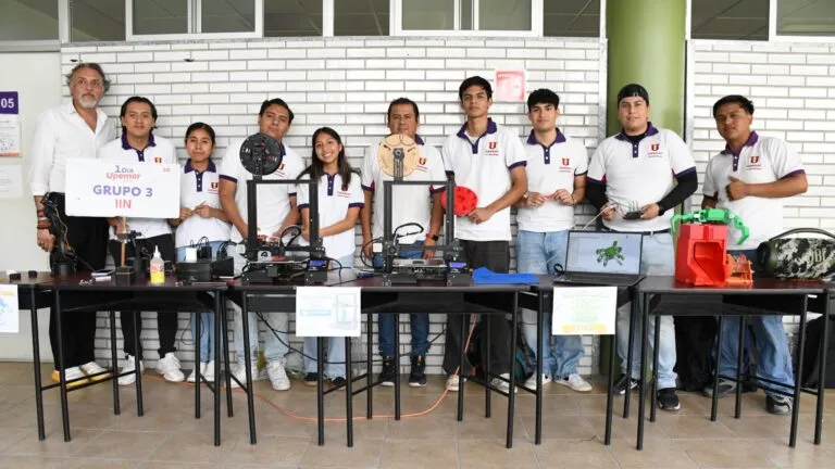 Estudiantes participan en evento de orientación vocacional de Upemor en Morelos