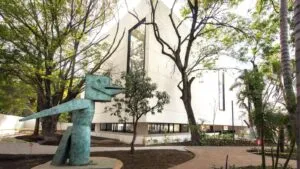 Proyección de cine experimental durante Noches del MMAC en el Museo Morelense de Arte Contemporáneo en Cuernavaca