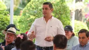 Eder Rodríguez Casillas en contexto político con acercamiento al PRI rumbo a elecciones municipales