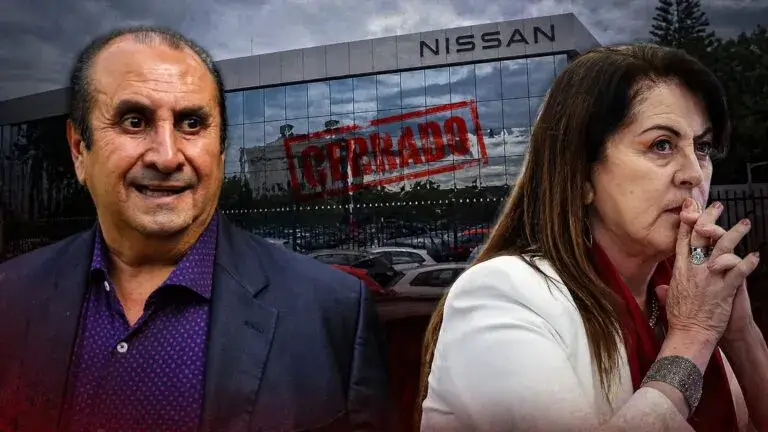 Planta de Nissan cerrada en Civac con figuras políticas al frente reflejando crisis económica, falta de inversión extranjera y decisiones de gobierno