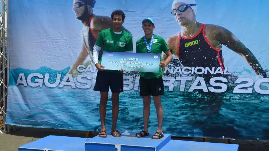 nadadores morelenses clasifican a eventos internacionales en competencia de aguas abiertas