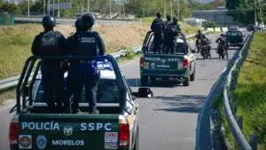 operativo en Morelos con aseguramiento de lanzagranadas droga y equipo táctico en Axochiapan