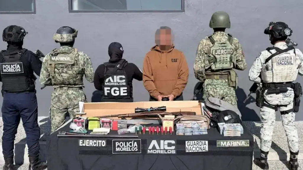 operativo en Morelos con cateo en Cuernavaca y aseguramiento de dinero y armamento