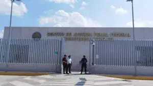 Trabajadores del Poder Judicial protestan en Morelos contra jueza por malos tratos laborales