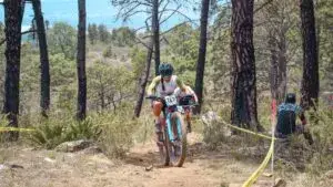 ciclismo MTB Olimpiada Conade Tapalpa atletas en ruta de montaña
