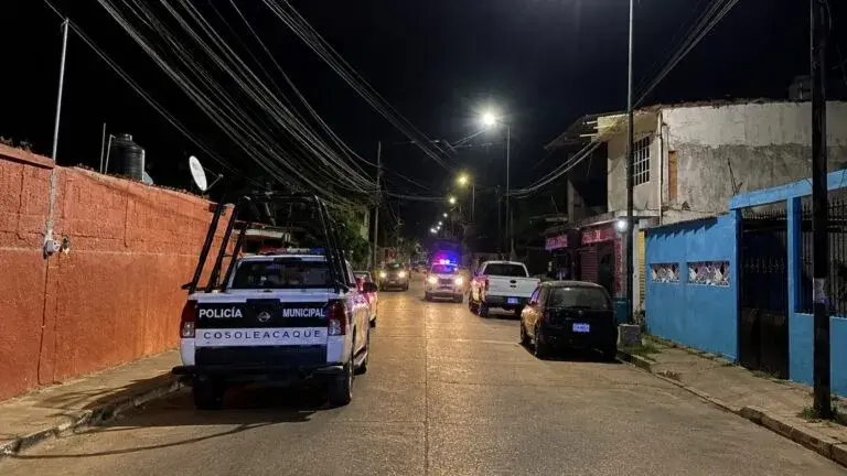 Escena policiaca relacionada con doble feminicidio ocurrido en Cosoleacaque al sur de Veracruz