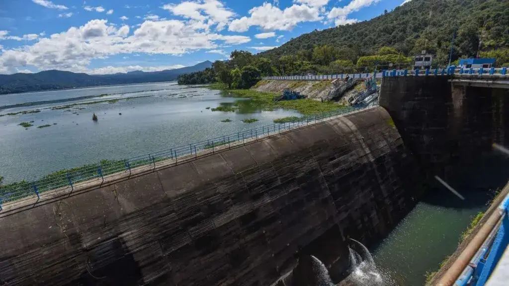 Sistema Cutzamala con presas y reducción de suministro de agua hacia CDMX y Estado de México