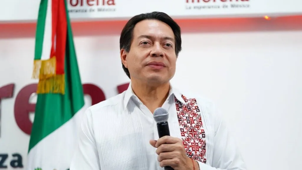 Mario Delgado relacionado con compra de terreno y concesión de playa en Oaxaca según documentos oficiales
