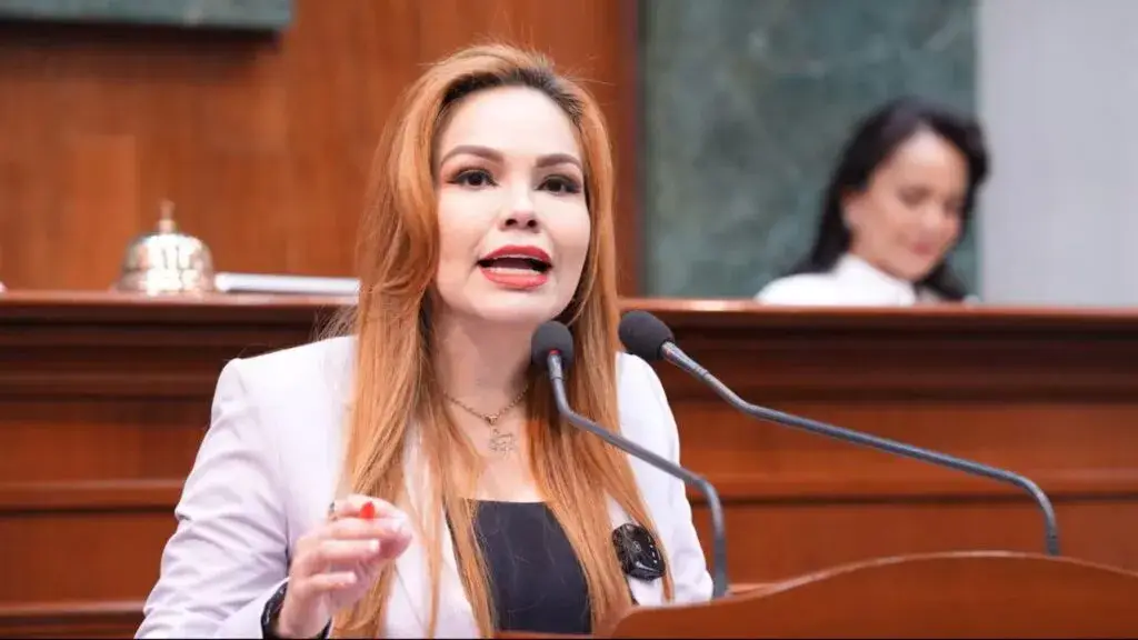 Paola Gárate tras denuncia por corona fúnebre frente a su domicilio en Culiacán