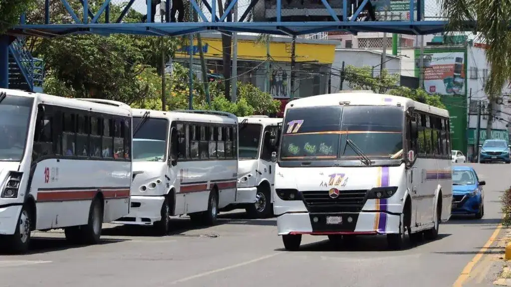 transporte público en Morelos con aumento de tarifa a 13 pesos anunciado en el Periódico Oficial Tierra y Libertad