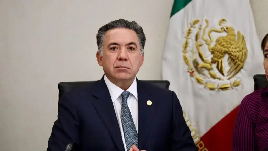 Cheques para Enrique Inzunza que podrían causar multas a Banorte y BBVA por el bloqueo de la UIF.