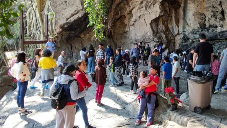 Denuncias sobre un presunto esquema para secuestrar y extorsionar turistas en las Grutas de Cacahuamilpa.