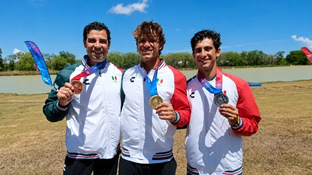 Hermanos Patricio y Pablo Font ganan oro y plata en esquí acuático para México.