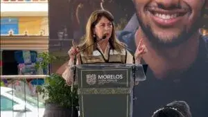 Críticas a Margarita González Saravia por pedir a los morelenses que ignoren medios y redes sociales.