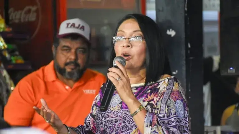Cuestionamientos sobre los recorridos y actividades públicas de Esthela Damián en Guerrero.