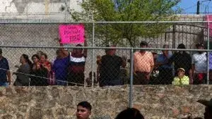 CNTE protesta durante un acto de Claudia Sheinbaum en Zacatecas mientras maestros exigen diálogo con el Gobierno.