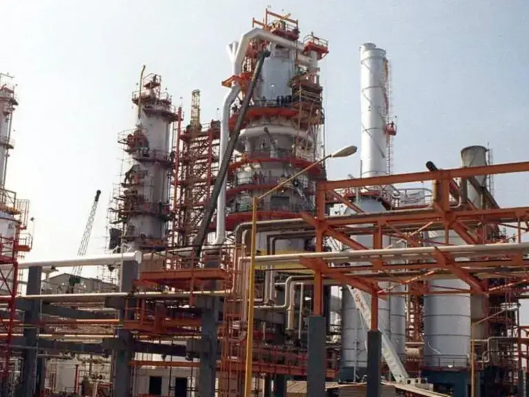 Desmantelan refinerías ilegales en tres estados de México