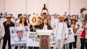 Grecia Quiroz denuncia intentos para apartarla de la contienda política