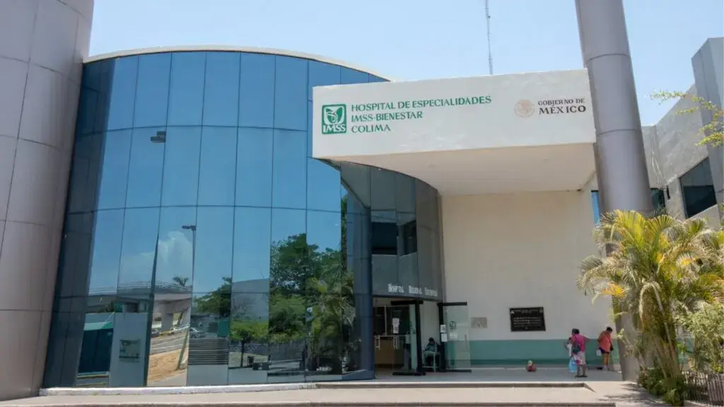 IMSS-Bienestar enfrenta desabasto de medicamentos y reportes de falta de insumos médicos en hospitales públicos de México.