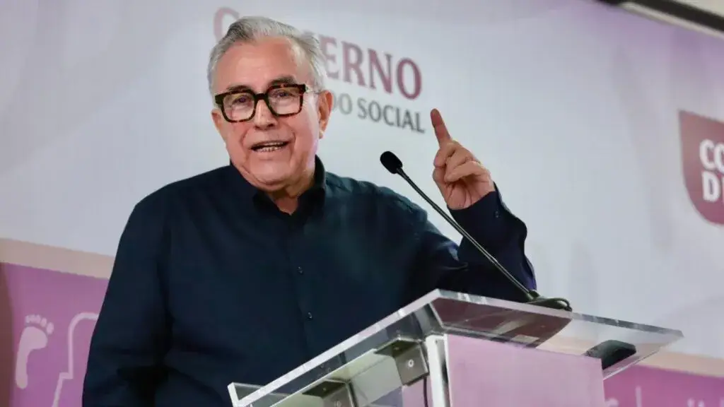 Rubén Rocha retoma la gubernatura de Sinaloa tras 112 días de licencia